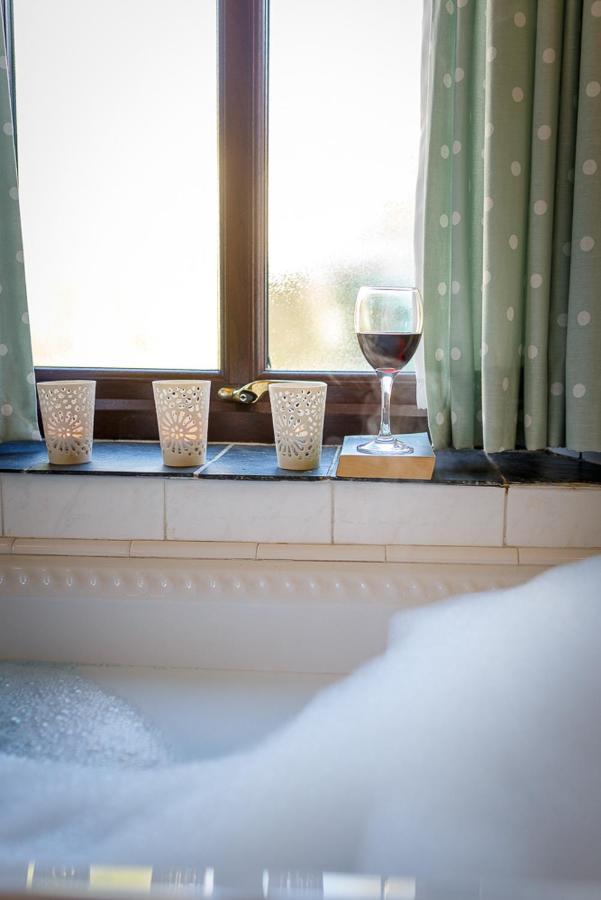 The Snug At Cornish Barn Holidays Truro Eksteriør billede
